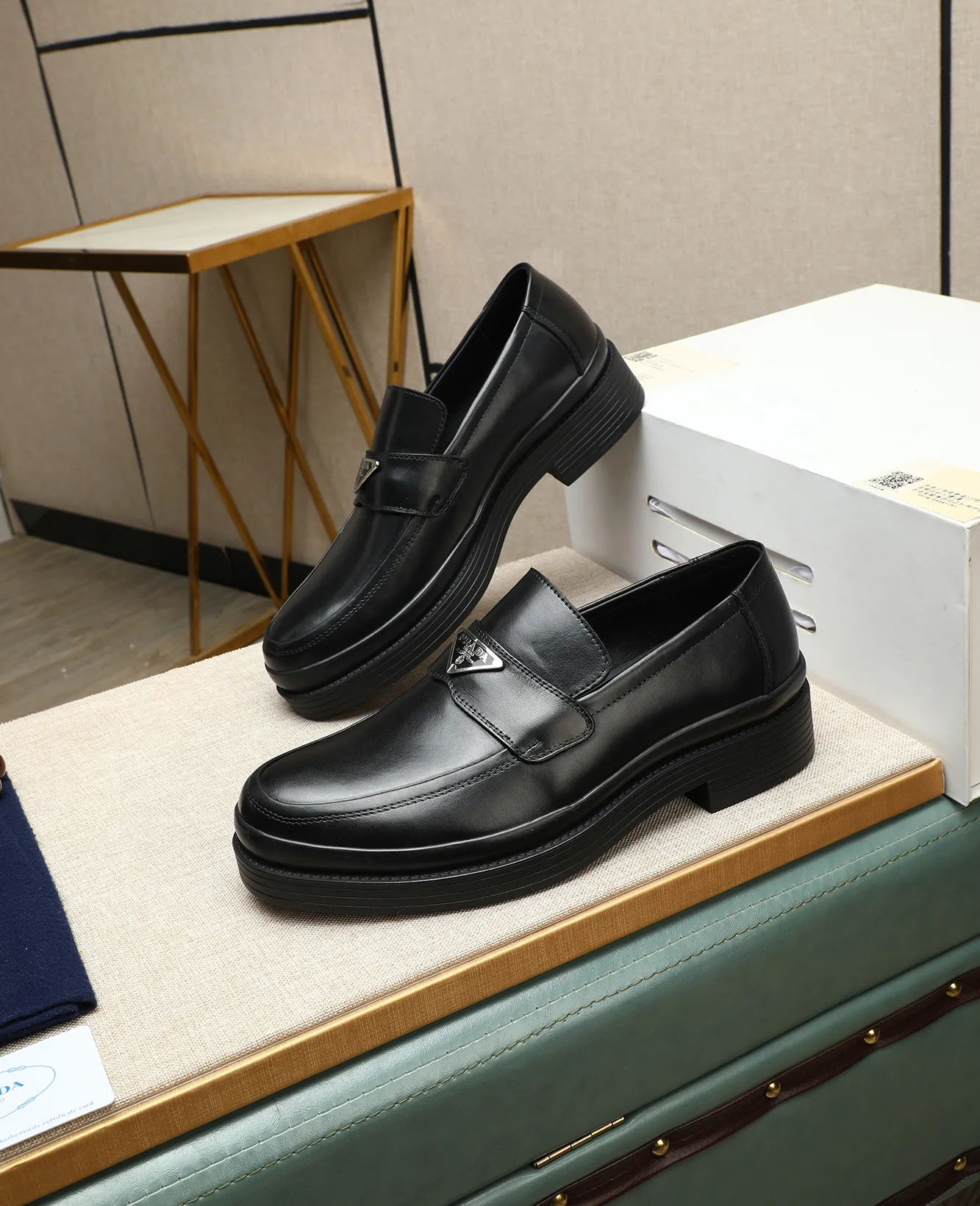 Men's men's shoes 💰540 (water-dyed cow leather) 📛📛PRADA high-end counter's latest formal business leather shoes 👔original and highest quality! Imported from Italy 🇮🇹 first-layer calfskin fabric ➕ cowhide lining Original outsole Formal size: 38➖44 (45 customized)